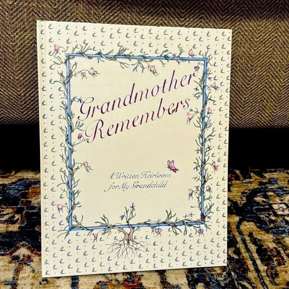 NEW Grandmother Remembers A Written Heirloom For My Grandchild Hardback Book - Picture 1 of 16